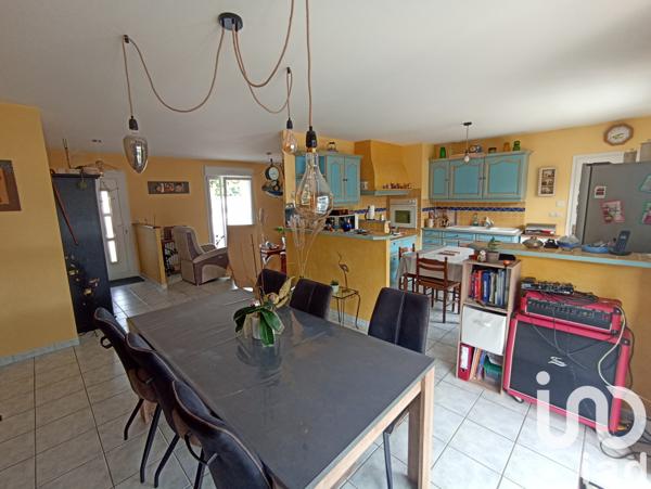 Maison à vendre 4 pièces 103 m² Châtillon-sur-Thouet