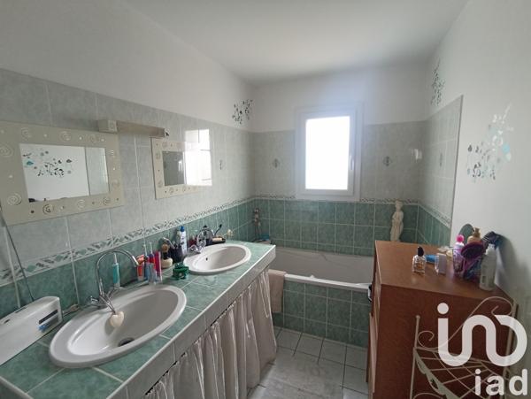 Maison à vendre 4 pièces 103 m² Châtillon-sur-Thouet