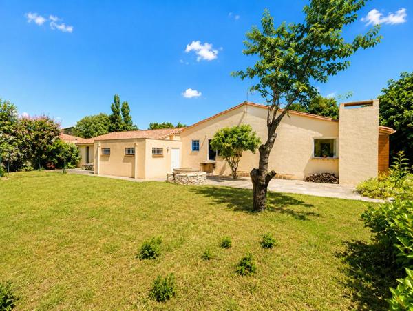 Lezignan Corbieres, Maison d'exception 170 m2, 7 pieces, 4 chambres sur 3000 m2 de terrain