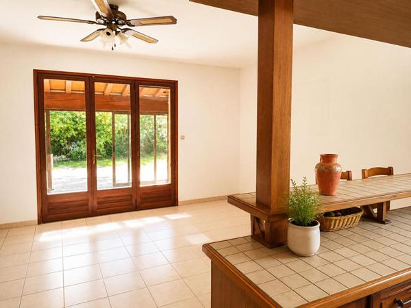 Lezignan Corbieres, Maison d'exception 170 m2, 7 pieces, 4 chambres sur 3000 m2 de terrain