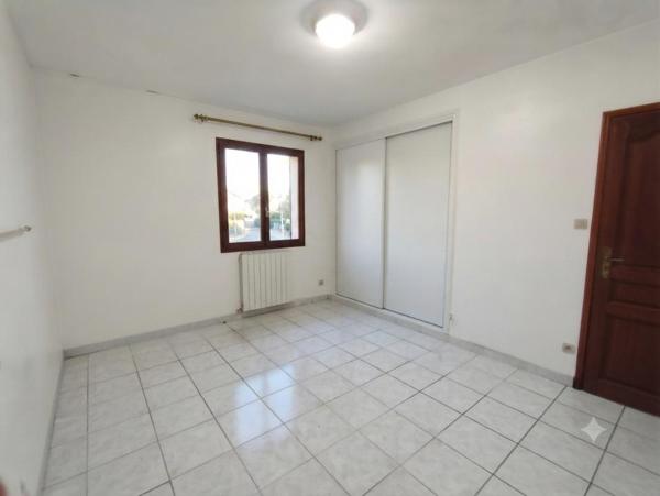 Lezignan Corbieres, Maison d'exception 170 m2, 7 pieces, 4 chambres sur 3000 m2 de terrain