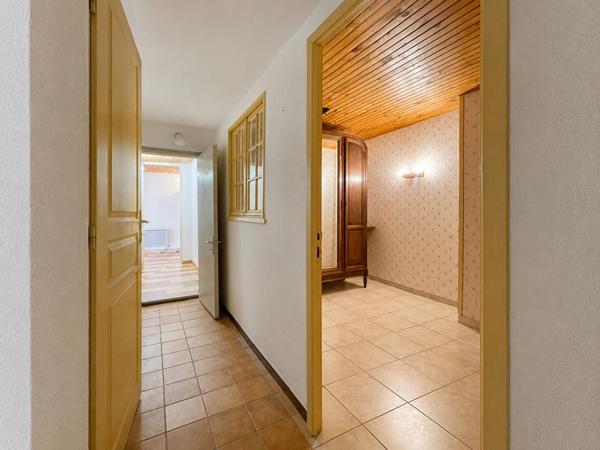 EXCLUSIVITÉ, Maison de ville avec garage, cave à Rieux-Minervois