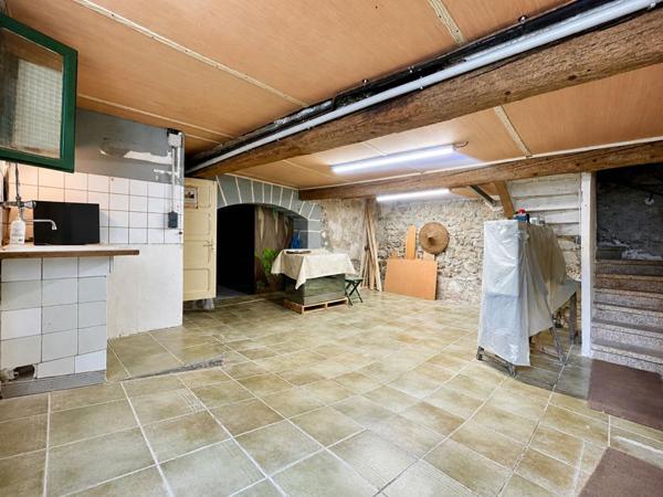 EXCLUSIVITÉ, Maison de ville avec garage, cave à Rieux-Minervois