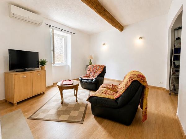 EXCLUSIVITÉ, Maison de ville avec garage, cave à Rieux-Minervois