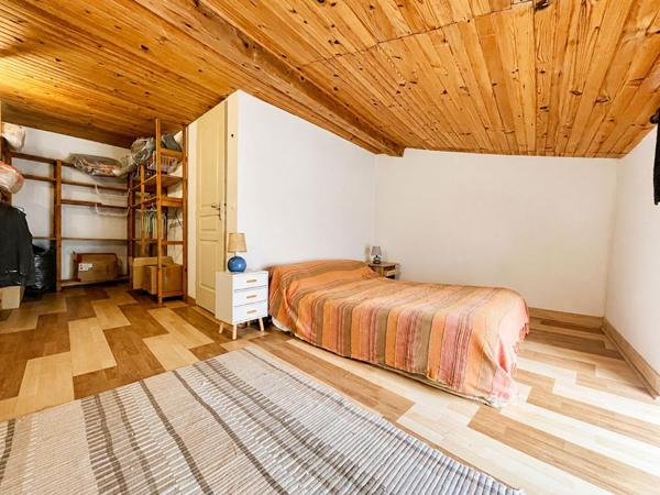 EXCLUSIVITÉ, Maison de ville avec garage, cave à Rieux-Minervois