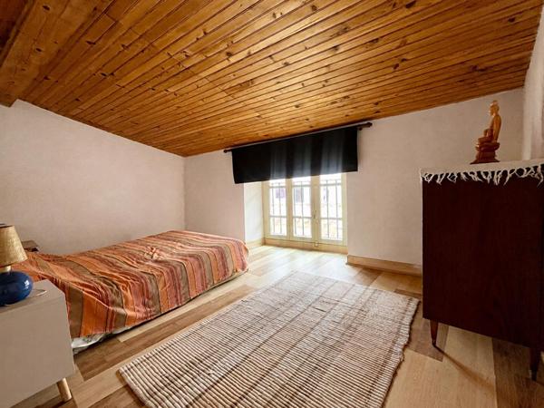 EXCLUSIVITÉ, Maison de ville avec garage, cave à Rieux-Minervois
