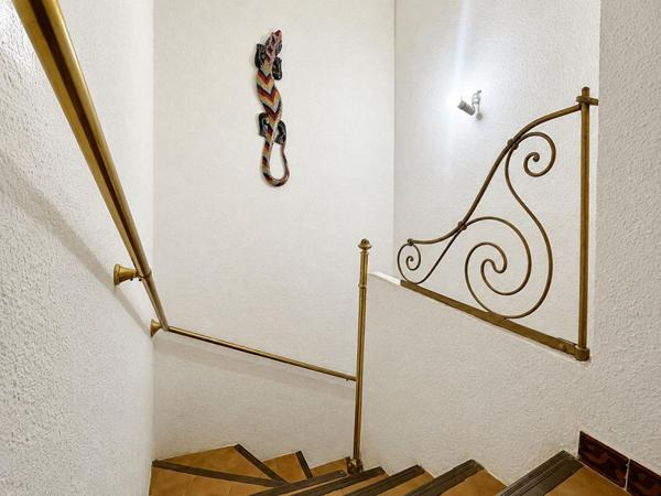 EXCLUSIVITÉ, Maison de ville avec garage, cave à Rieux-Minervois