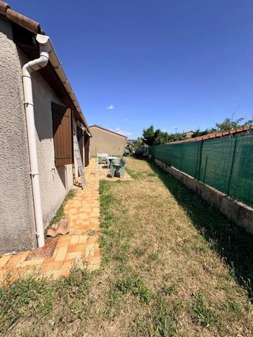 Vente                                                      Maison
                        
                     5 pièces                      102 m2                     à Bourg-Lès-Valence