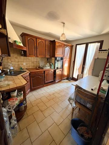 Vente                                                      Maison
                        
                     5 pièces                      102 m2                     à Bourg-Lès-Valence
