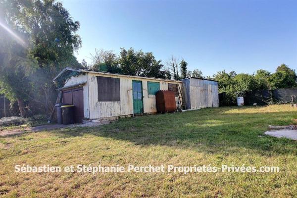 Maison 2 chambres sur un terrain d'environ 796 m2