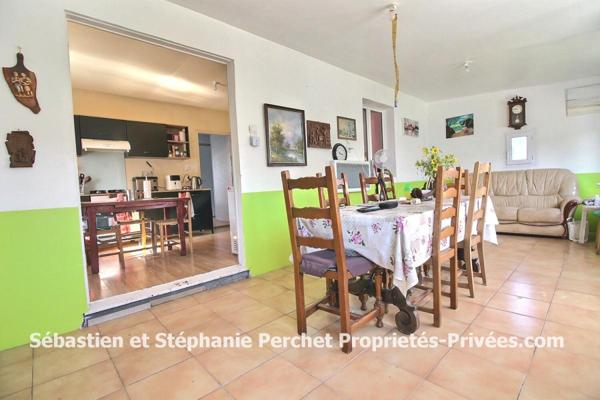 Maison 2 chambres sur un terrain d'environ 796 m2