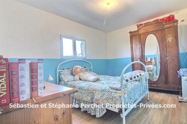 Maison 2 chambres sur un terrain d'environ 796 m2