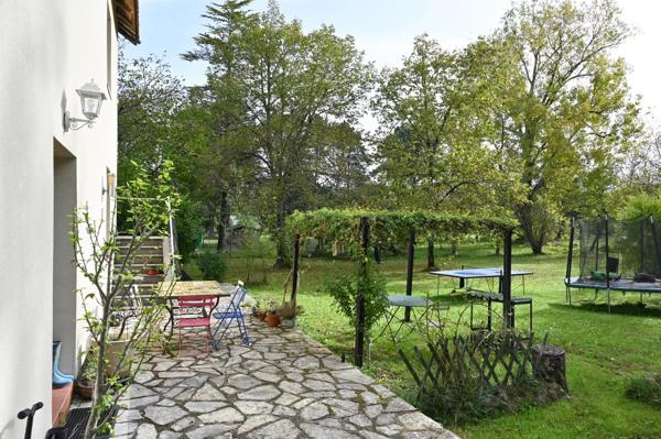 Maison familiale avec grand jardin