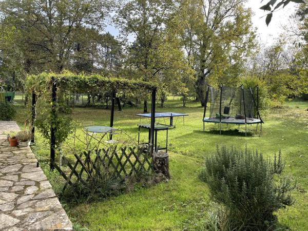 Maison familiale avec grand jardin