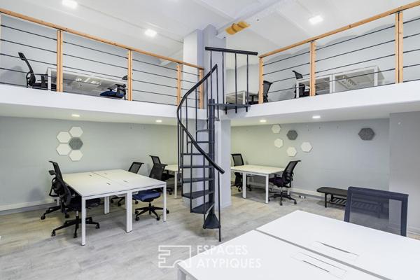 Bureaux au calme sur cour dans un bâtiment au style industriel