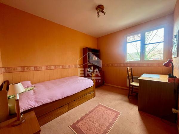 Maison spacieuse à vendre à Villepreux - 4 chambres, jardin et garage