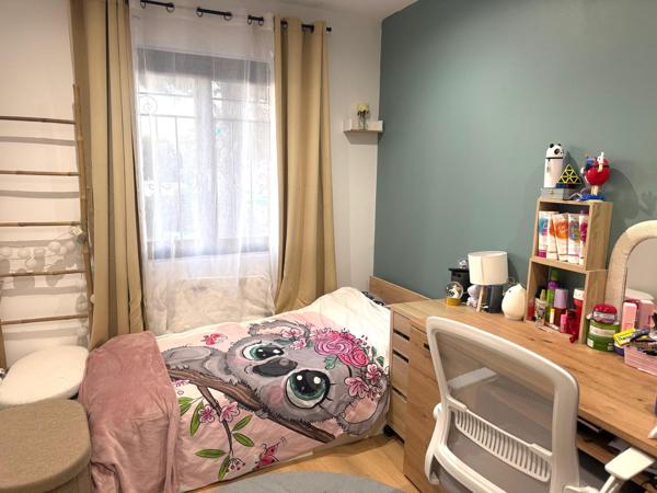 Maison
         4 pièces
        - 95 m² 375 000 € *