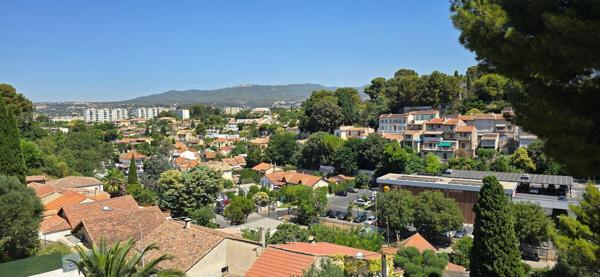 Maison
         4 pièces
        - 95 m² 375 000 € *