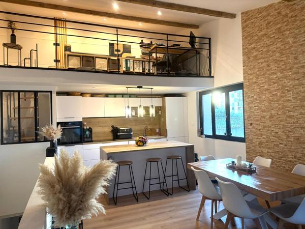 Maison
         4 pièces
        - 95 m² 375 000 € *
