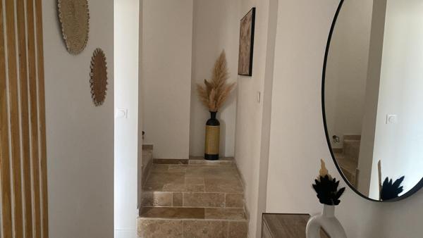 Maison
         4 pièces
        - 95 m² 375 000 € *