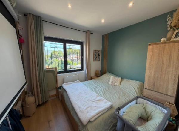Maison
         4 pièces
        - 95 m² 375 000 € *