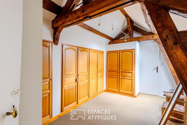 Coeur historique de Maule : Maison de caractère avec accès privé à la Mauldre