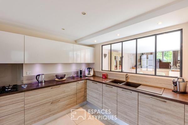 Coeur historique de Maule : Maison de caractère avec accès privé à la Mauldre