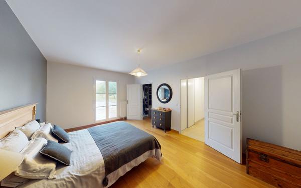 Maison à vendre    7 pièces • 213 m2 Magny-le-Hongre