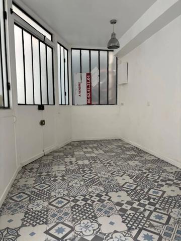 Local à usage de dépôt rue du Temple Paris 03