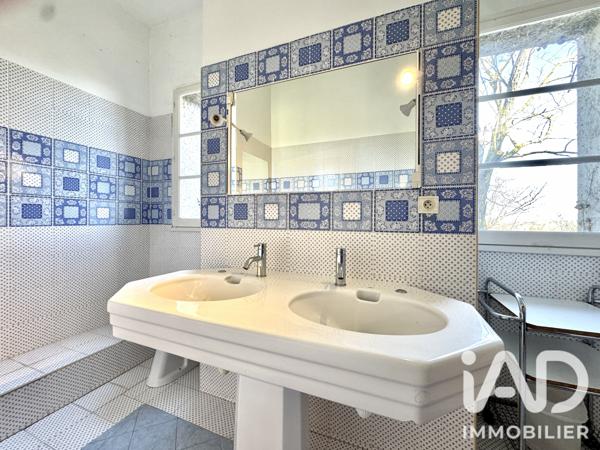 Maison à vendre 10 pièces 400 m² Arles