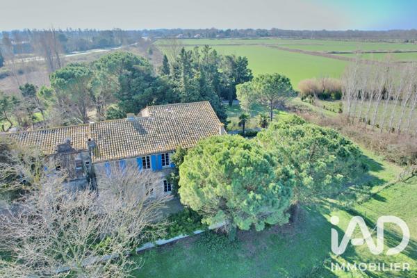 Maison à vendre 10 pièces 400 m² Arles