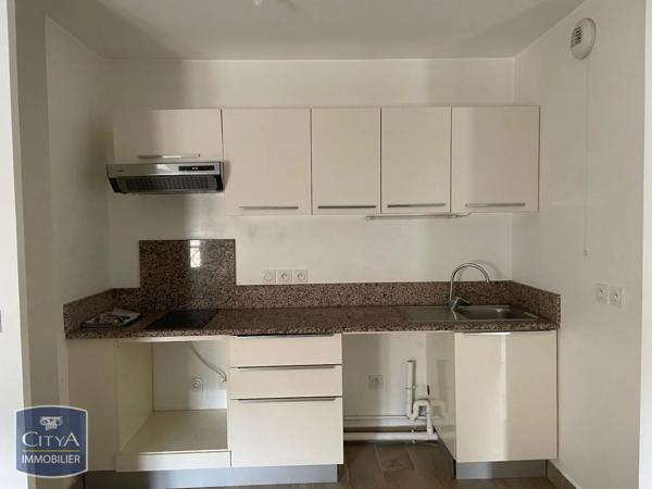 Appartement à louer 2 pièces 43.23m² Buc (78530)