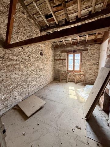 LAVAUR Centre – Maison de caractère avec garage et près de 300 m² de volumes