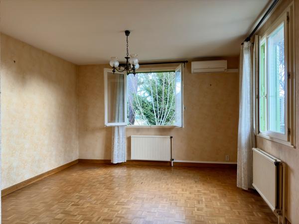 Tournon-sur-Rhône (07300) Ensemble immobilier rare - Maison plain-pied 96 m² et 2 terrains à bâtir, 1'856 m² - Tournon-sur-Rhône Sud