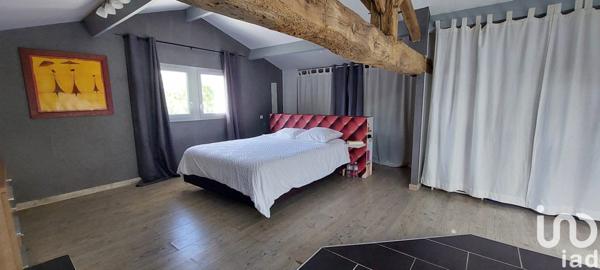 Maison 7 pièces de 196 m² à Montréverd (85260)