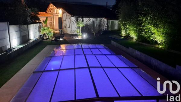 Maison 7 pièces de 196 m² à Montréverd (85260)