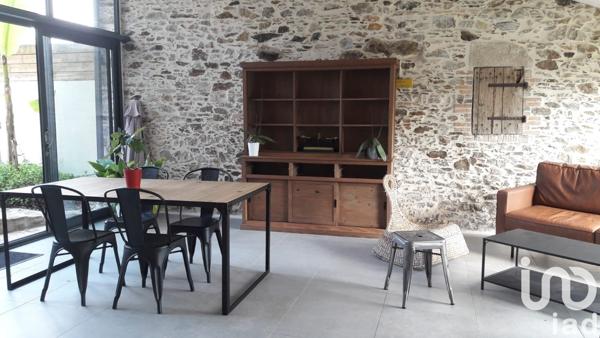 Maison 7 pièces de 196 m² à Montréverd (85260)