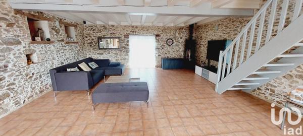 Maison 7 pièces de 196 m² à Montréverd (85260)