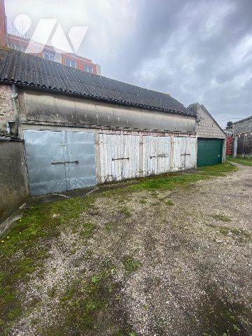 GARAGE DANS COUR FERMEE BD VICTOR HUGO