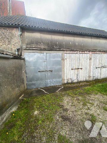 GARAGE DANS COUR FERMEE BD VICTOR HUGO