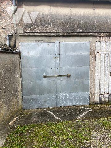 GARAGE DANS COUR FERMEE BD VICTOR HUGO