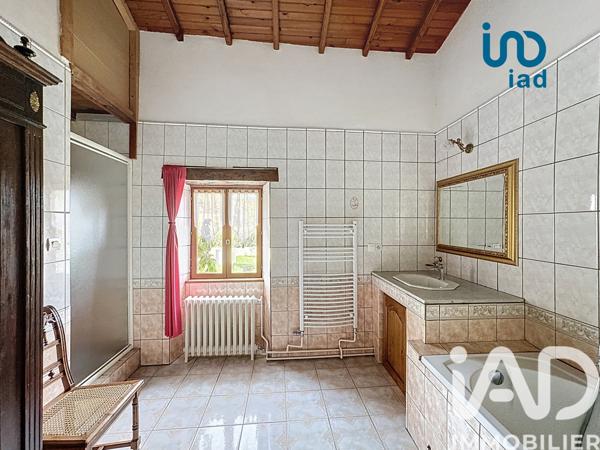 Maison à vendre 8 pièces 204 m² Maclas