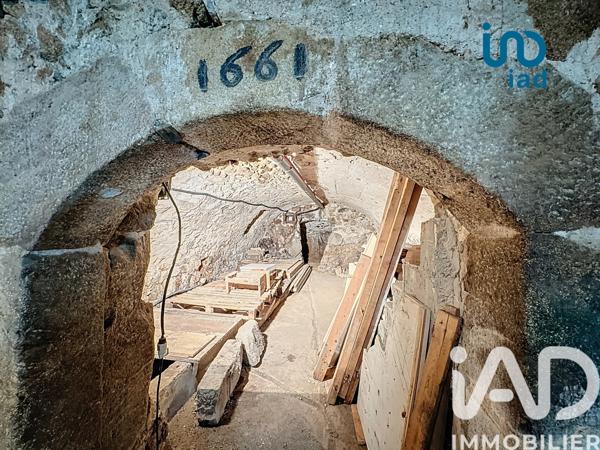 Maison à vendre 8 pièces 204 m² Maclas