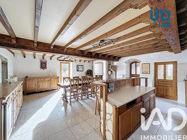 Maison à vendre 8 pièces 204 m² Maclas