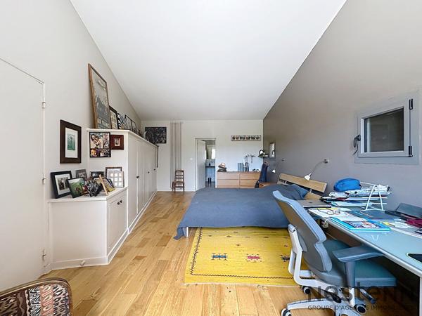 Villa d'Architecte à Vendre à TRETS - Un Écrin de Nature et de Confort