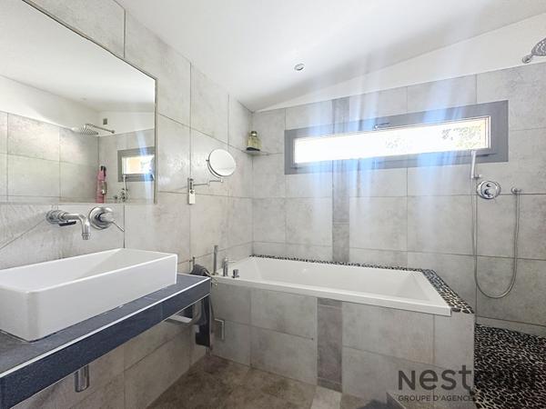 Villa d'Architecte à Vendre à TRETS - Un Écrin de Nature et de Confort