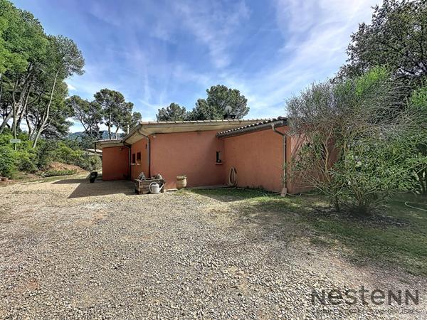 Villa d'Architecte à Vendre à TRETS - Un Écrin de Nature et de Confort