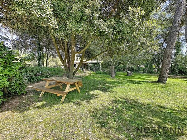 Villa d'Architecte à Vendre à TRETS - Un Écrin de Nature et de Confort