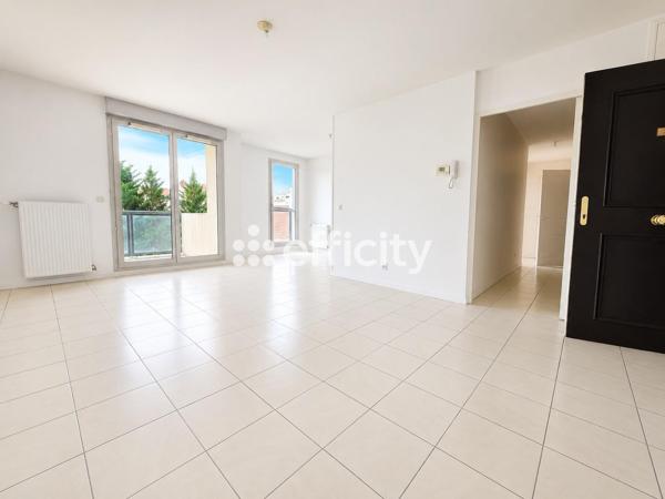 Appartement
         3 pièces
        - 66 m² 299 000 € *