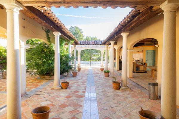 Villa proche Saint Tropez 195 m², 4 chambres.
